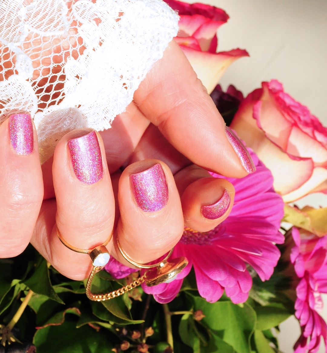 Can You Go Swimming With Acrylic Nails or Fake Nails 1999 House Of 